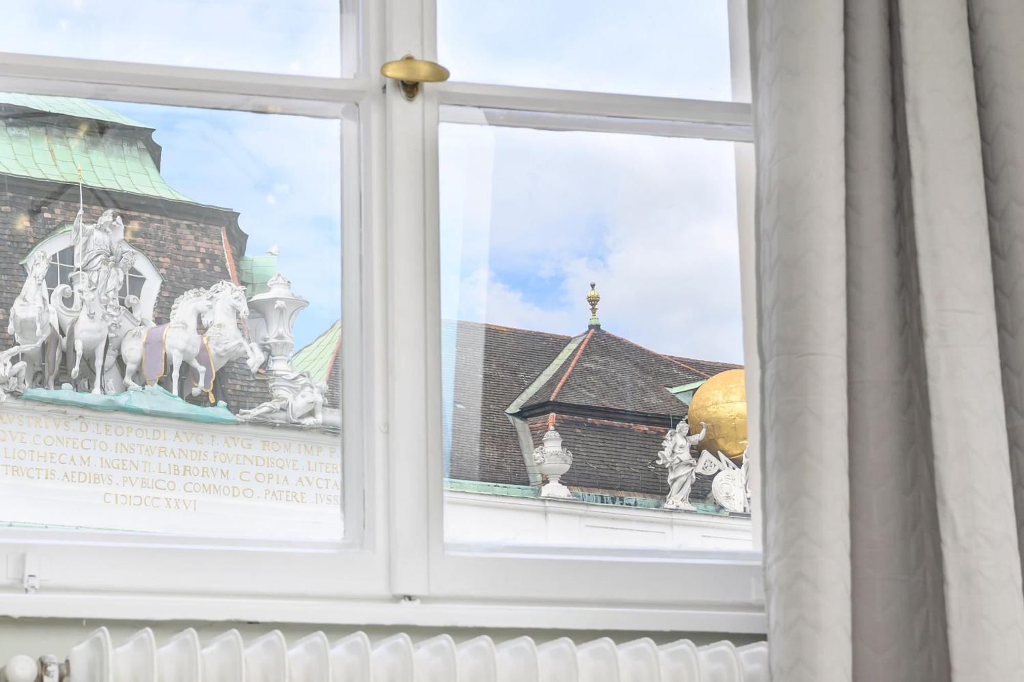 Palais Palffy Suits Wina Bagian luar foto