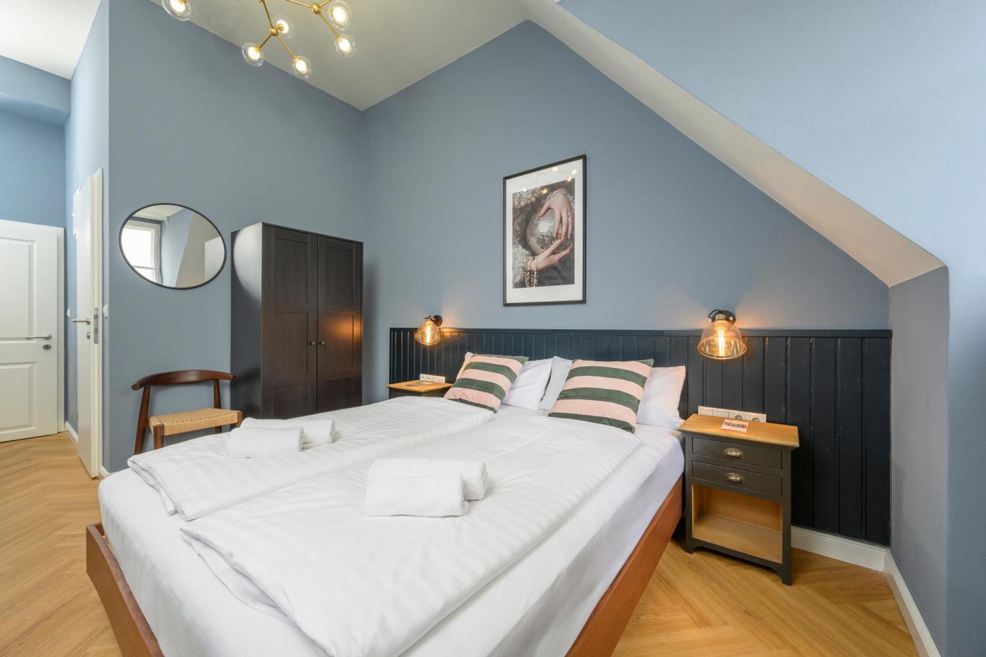Palais Palffy Suits Wina Bagian luar foto