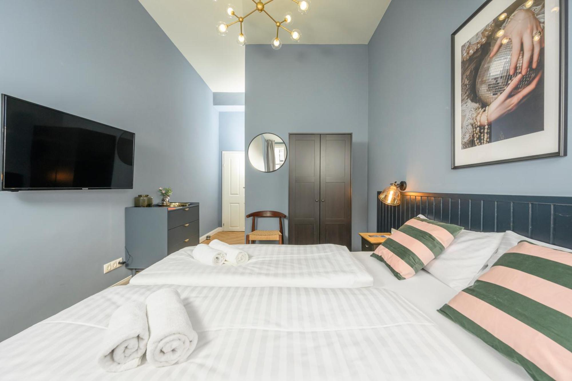 Palais Palffy Suits Wina Bagian luar foto