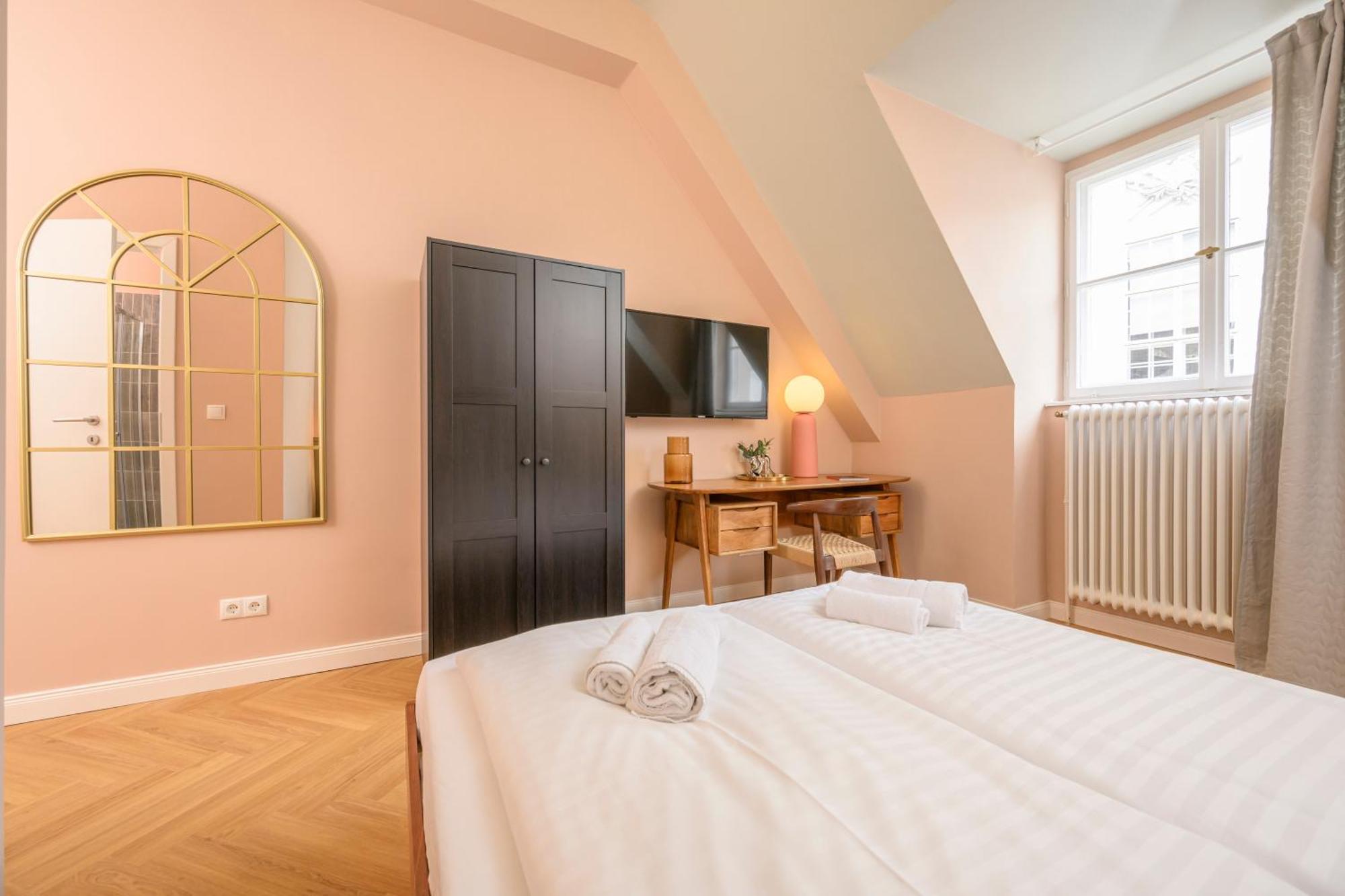 Palais Palffy Suits Wina Bagian luar foto