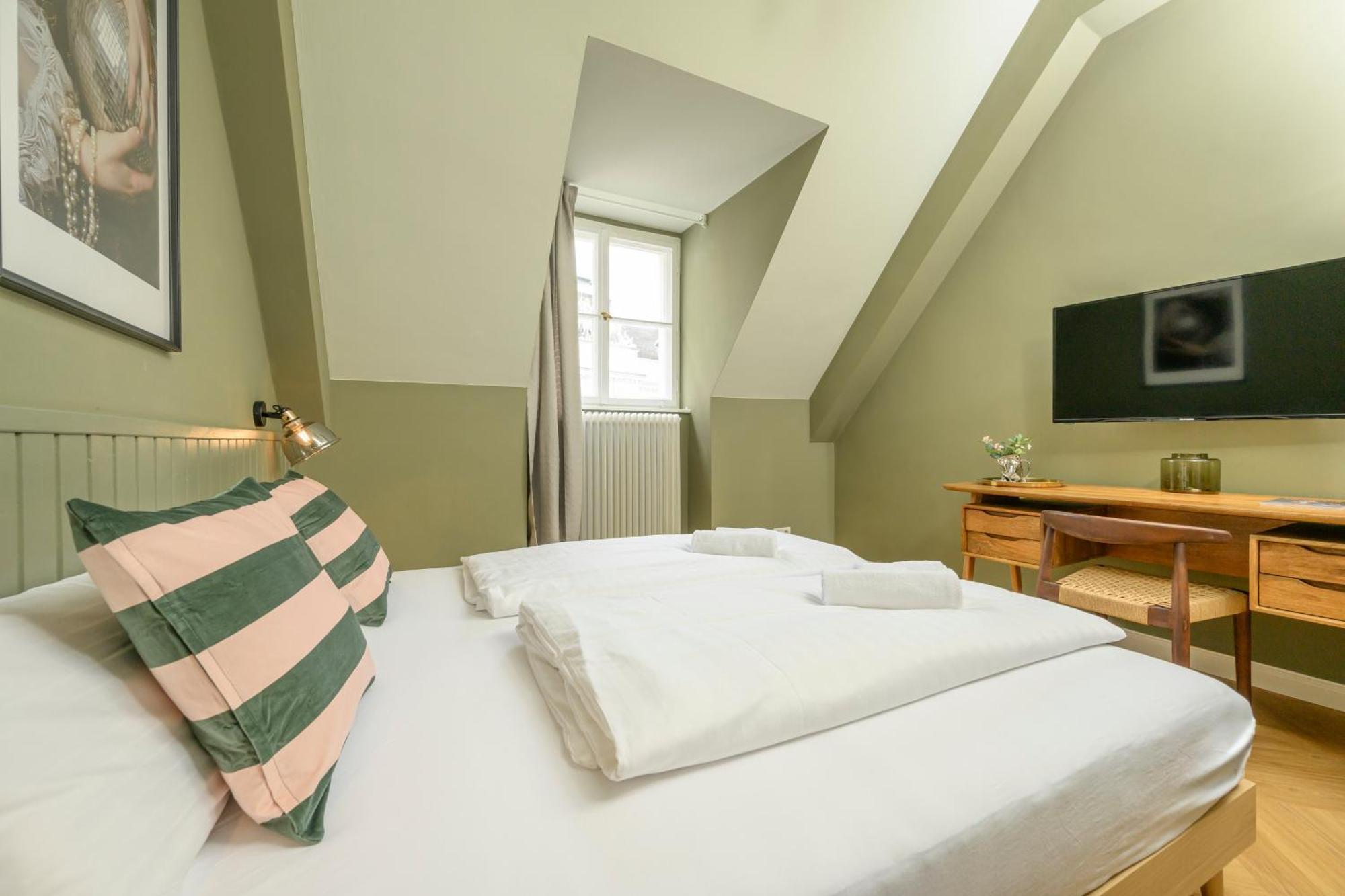 Palais Palffy Suits Wina Bagian luar foto