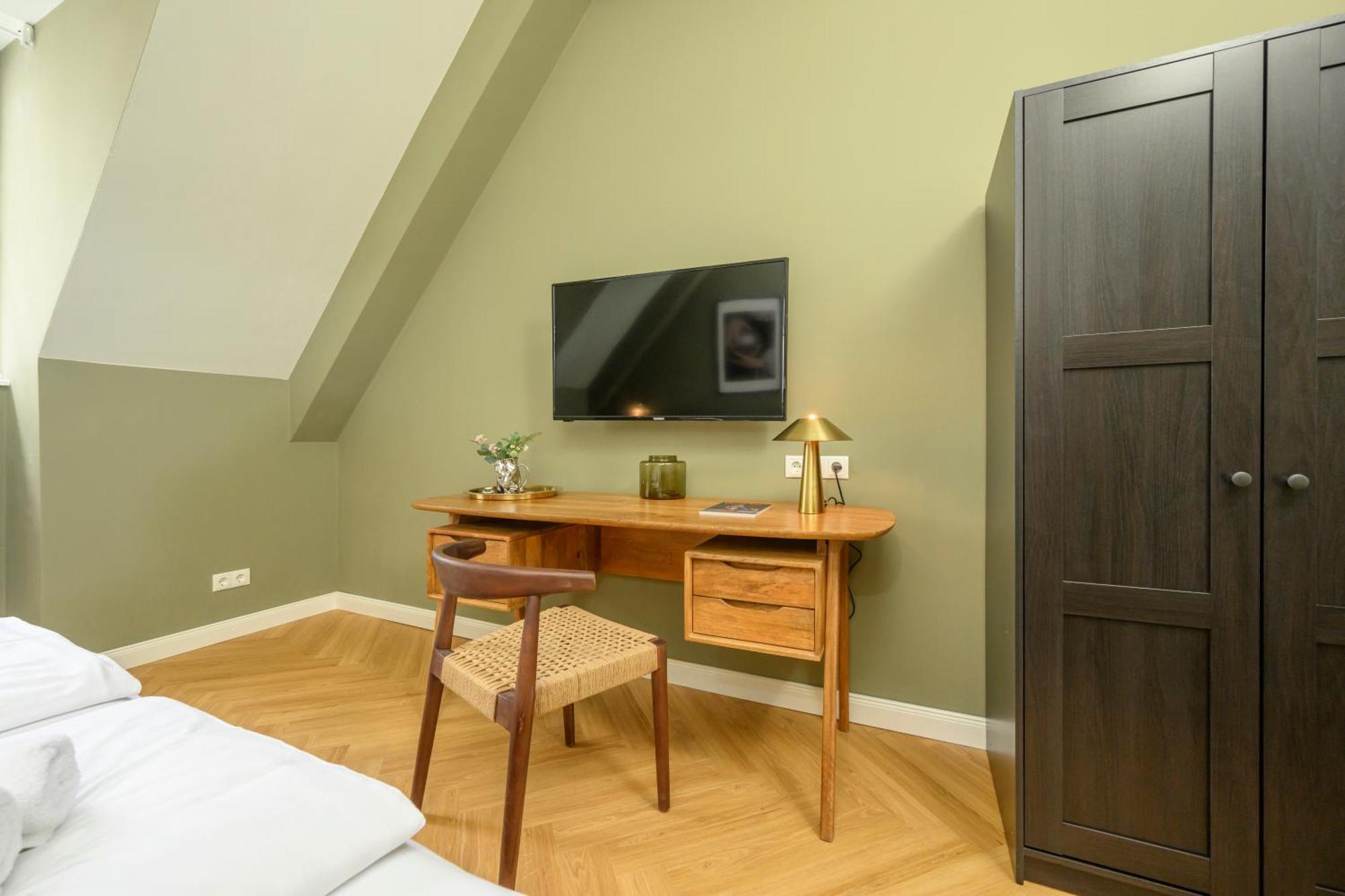 Palais Palffy Suits Wina Bagian luar foto