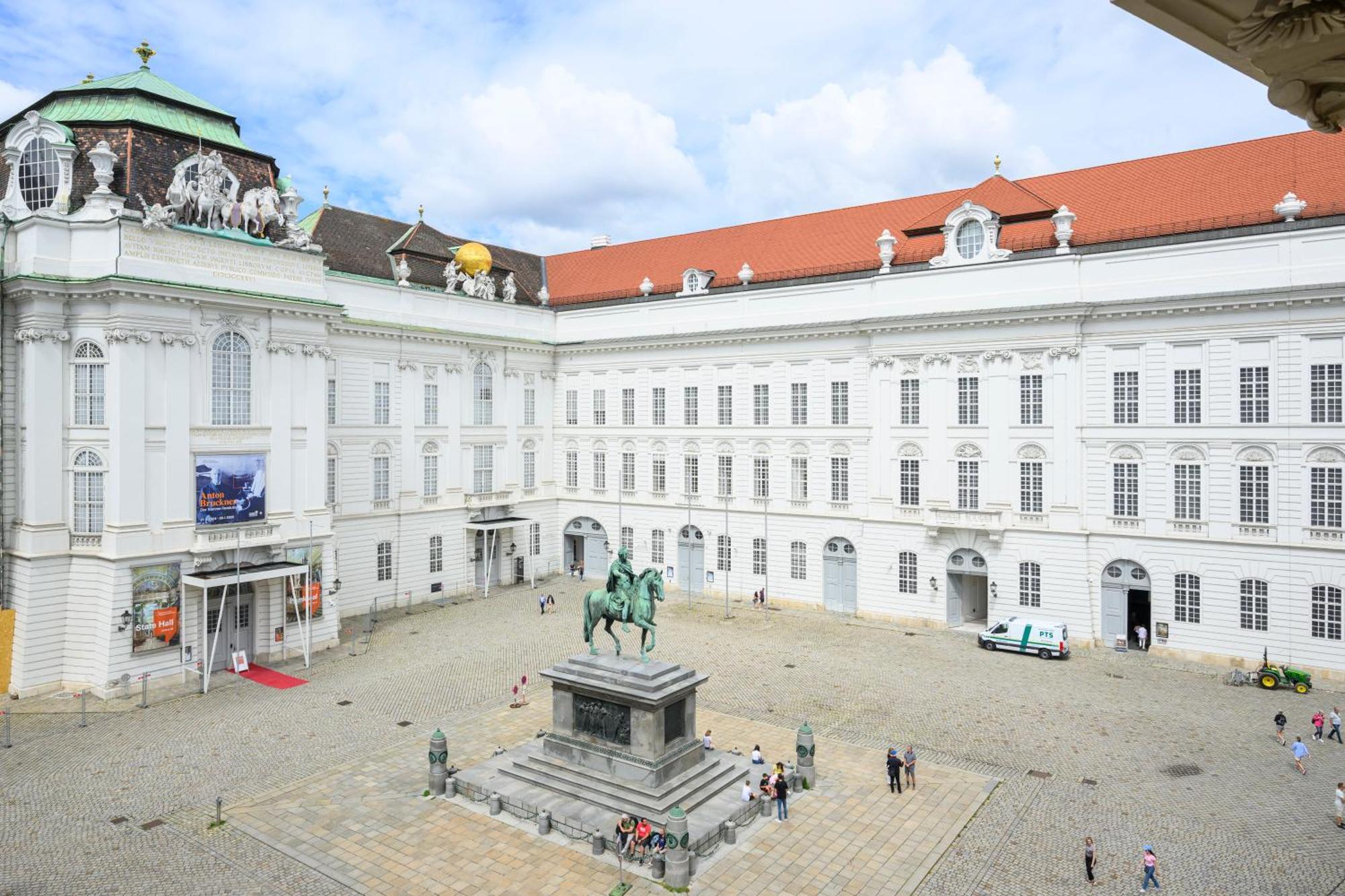 Palais Palffy Suits Wina Bagian luar foto